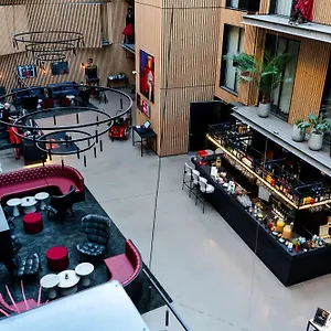Radisson Red Hotel