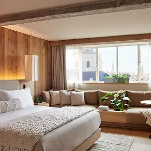 5* Hotel 1